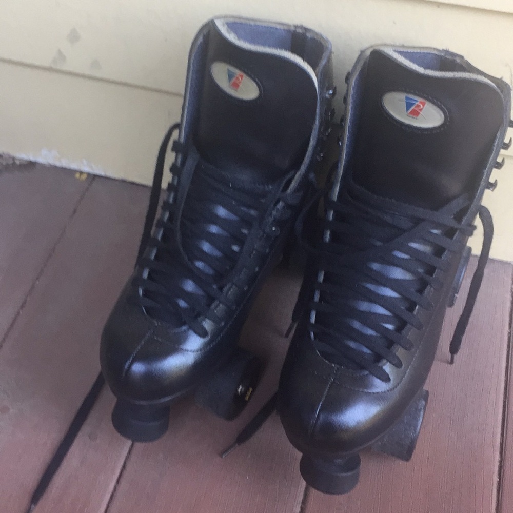 Skates